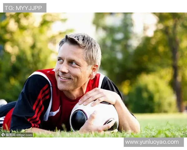 白人足球明星帅气瞬间大合集展现运动魅力与风采