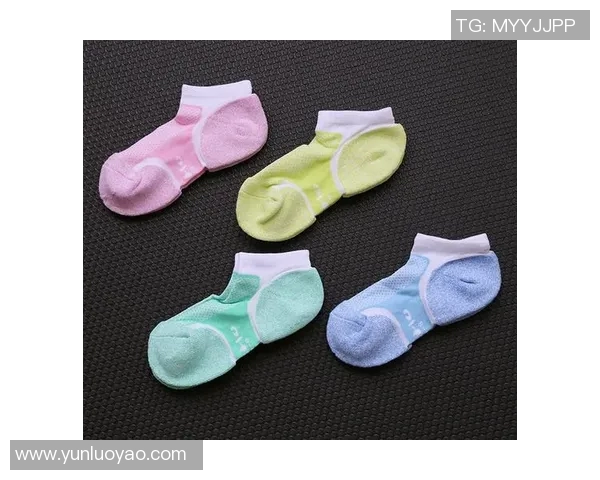 羽毛球装备选购指南：如何选择适合的球袜提升运动表现