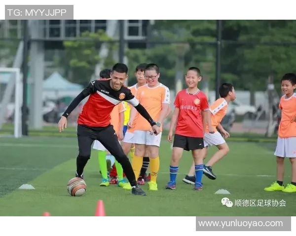 李秀英的足球人生：从绿茵场到心灵的对话与反思