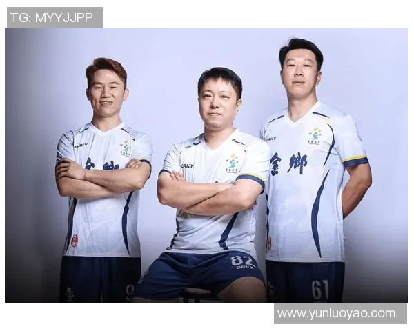 苍南地区足球明星盘点及其在国内外赛场的精彩表现与成就分析 苍南地区足球明星盘点及其在国内外赛场的精彩表现与成就分析